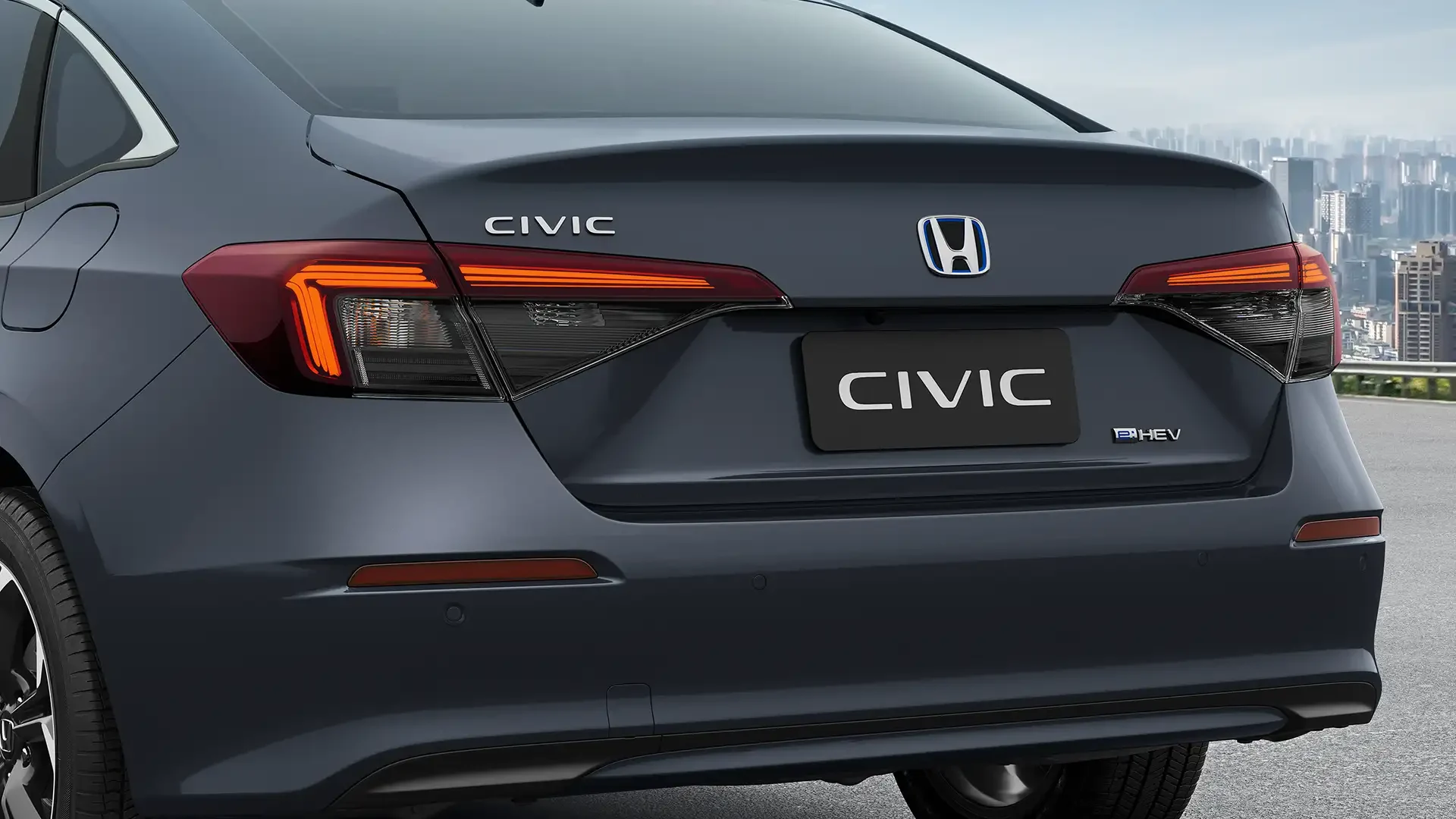 012_-_Lanterna_Traseira_Acesa_BASALTO_150_0