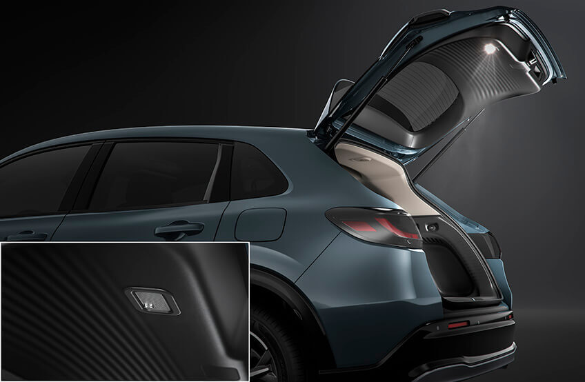 Honda_ZRV_Iluminacao_de_Porta_Malas_Aceso_F02_MONTAGEM