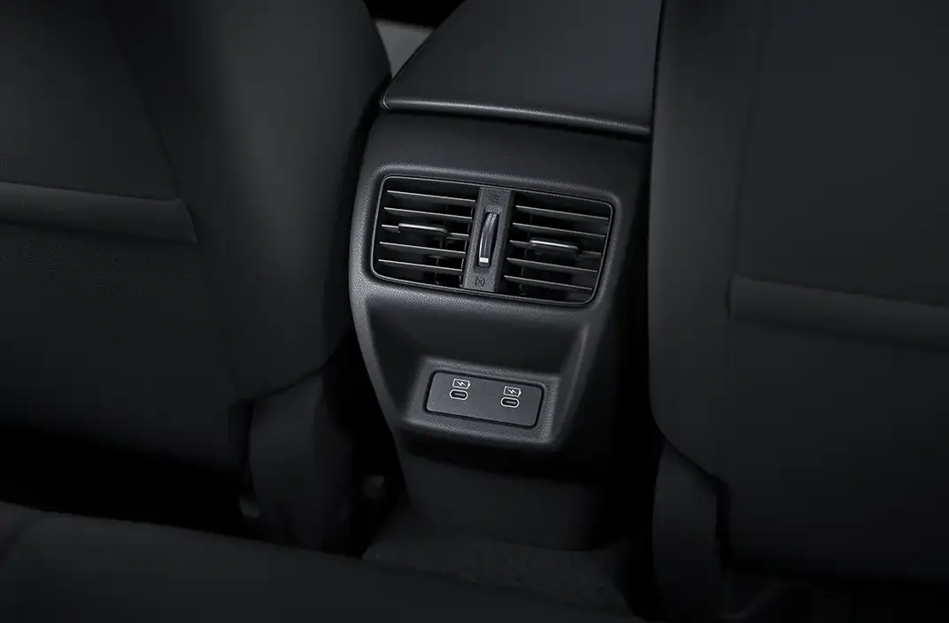 ar_condicionado_traseiro_e_usb_c_0